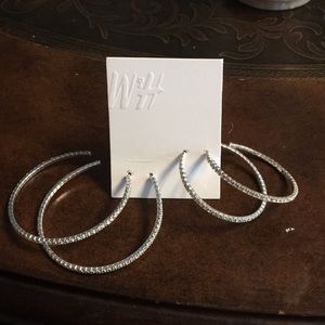 Gorgeous earring bangle set!
